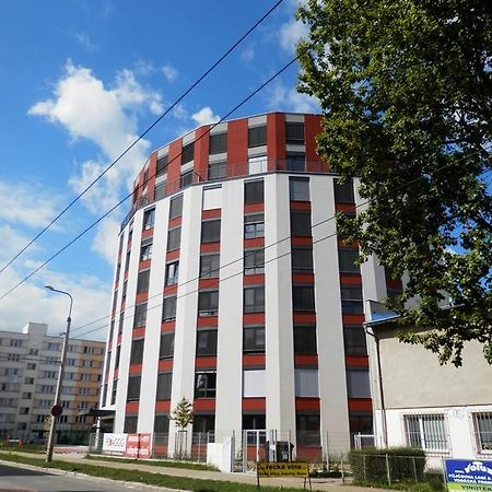 Ubytovaci Zarizeni Koleje Pedagog Чеське Будєйовіце Екстер'єр фото