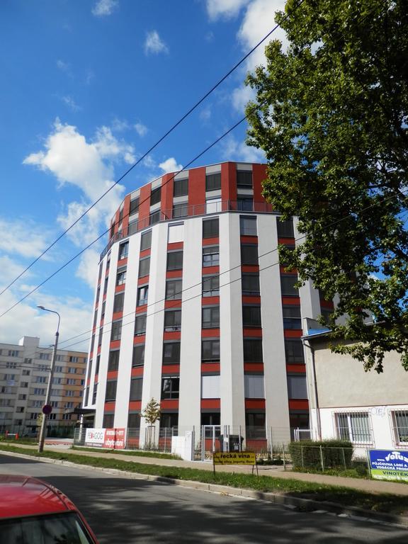 Ubytovaci Zarizeni Koleje Pedagog Чеське Будєйовіце Екстер'єр фото
