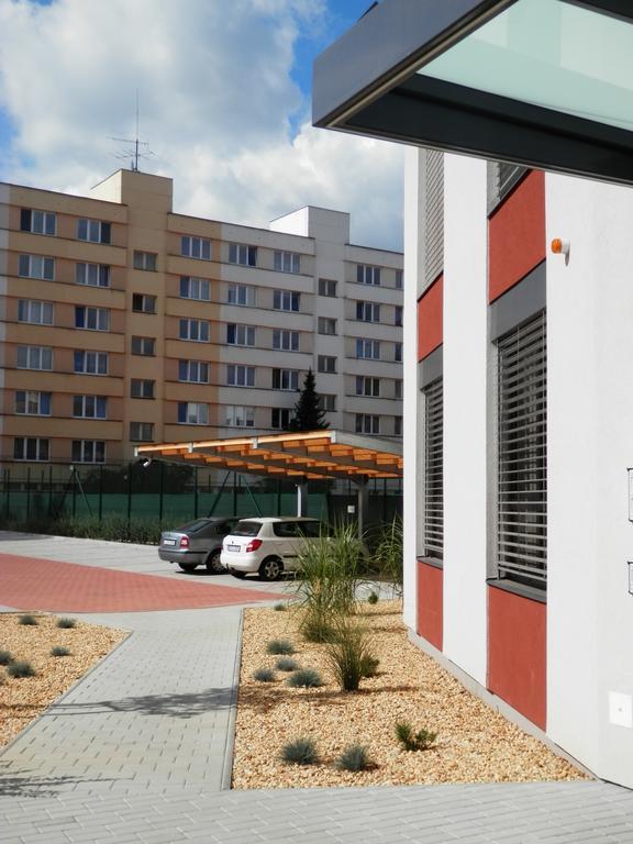 Ubytovaci Zarizeni Koleje Pedagog Чеське Будєйовіце Екстер'єр фото